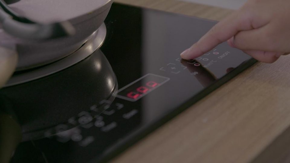 DEN Usulkan Pengalihan Sebagian Dana Subsidi LPG 3 Kg ke Kompor Listrik dan Alat Masak