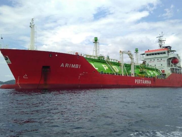 Utamakan Aspek HSSE Golden Rule, Kapal Arimbi PIS Pastikan Kelancaran Pasokan BBM dan LPG