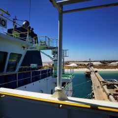 Kapal Tanker MT Gas Walio Pertamina Bersandar di Australia