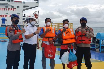 Keren! Aksi Heroik Kru Kapal MT Galunggung Selamatkan Dua Nelayan Tuban