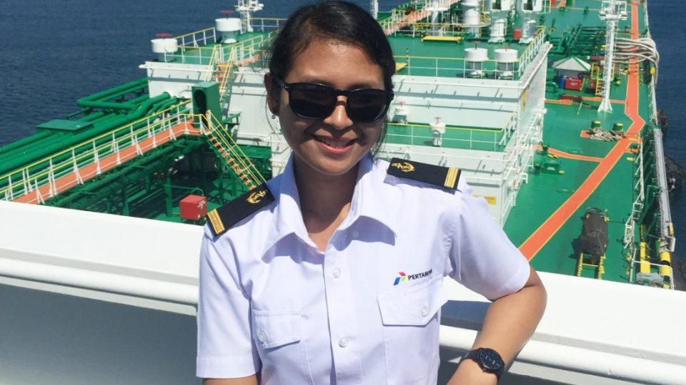 Jelajahi Lautan Gapai Cita-cita, Ini Kisah “Kartini” Pelaut Pertamina