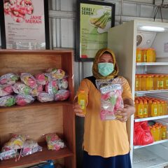 Mak Edah, Kartini Berjasa dari Desa Tanjung