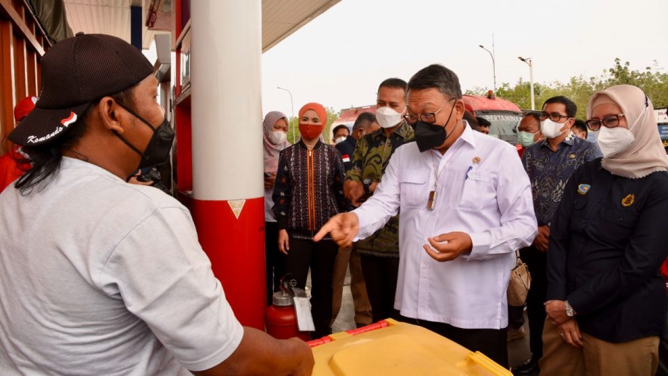 Pemerintah Bakal Beri Sanksi Industri Pengguna BBM Bersubsidi