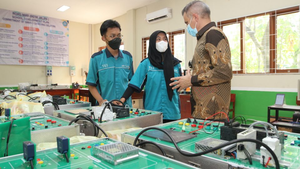 Schneider Electric, Pemerintah Indonesia-Perancis Komitmen Bangun Ahli Kelistrikan