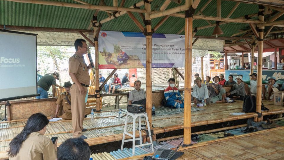 Pertagas Edukasi Masyarakat Indramayu Tanggap Bencana Abrasi
