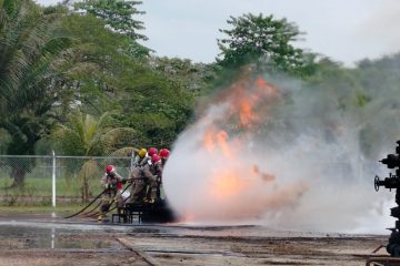 Seru! Pekerja PHE Unjuk Gigi Kemampuan Pemadaman Kebakaran dan Penyelamatan di UFRC 2022