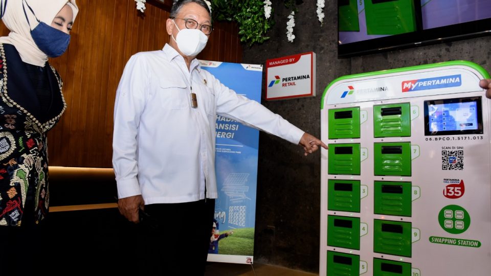 Dilarang Bersaing, Menteri ESDM Minta Pertamina-PLN Dorong Ekosistem Kendaraan Listrik