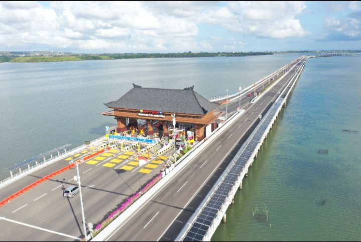 Dukung Presidensi G20, PLTS Jalan Tol Bali-Mandara Resmi Beroperasi