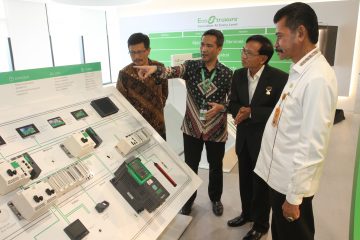 Hadapi Era Electricity 4.0, Schneider Electric Gelar Electrical Education Program & Competition