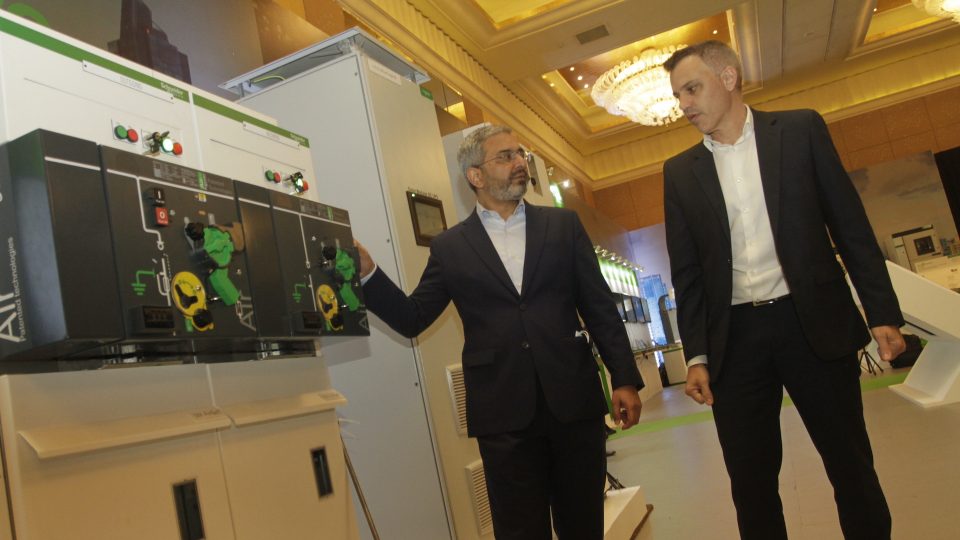 Schneider Electric Dorong Elektrifikasi dan Digitalisasi untuk Sustainability Energi
