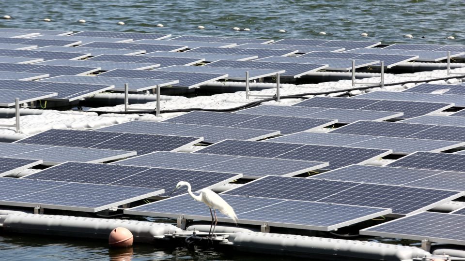 PLTS Terapung PLN di Nusa Dua Bali Mulai Beroperasi