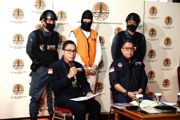 Memasukkan Limbah B3 Ilegal ke Wilayah NKRI, KLHK tetapkan Direktur PT PNJNT sebagai Tersangka