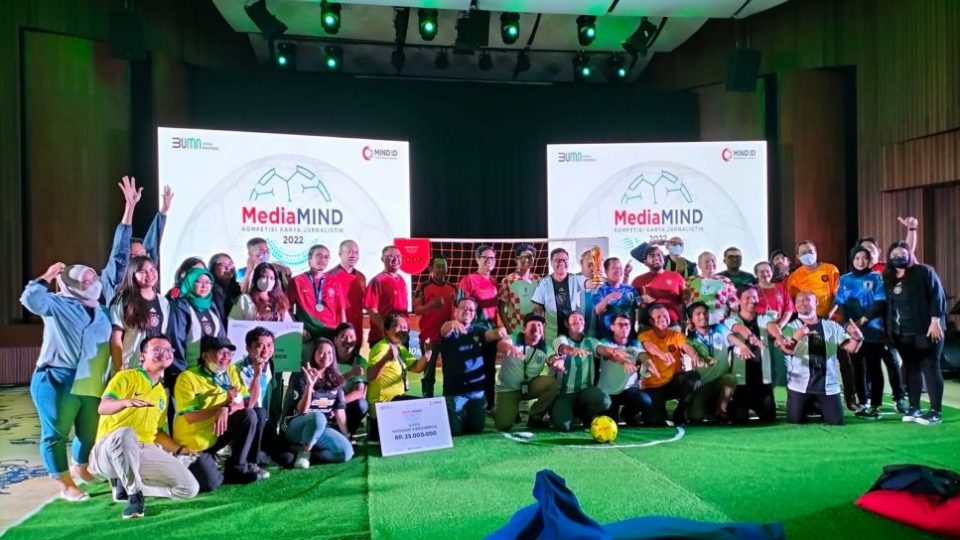 Wartawan Dunia Energi Raih Dua Penghargaan Jurnalistik dari MIND ID dan Pertamina