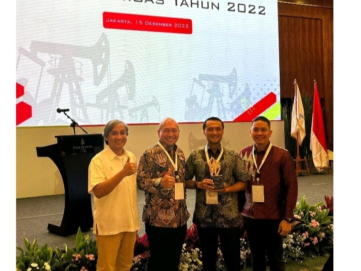 Pacu Kualitas SDM, Energi Mega Persada Raih Penghargaan Most Improve Career Development Monitoring 2022