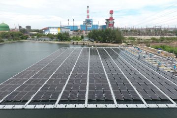 PLTS Terapung Terbesar di Indonesia Mulai Beroperasi