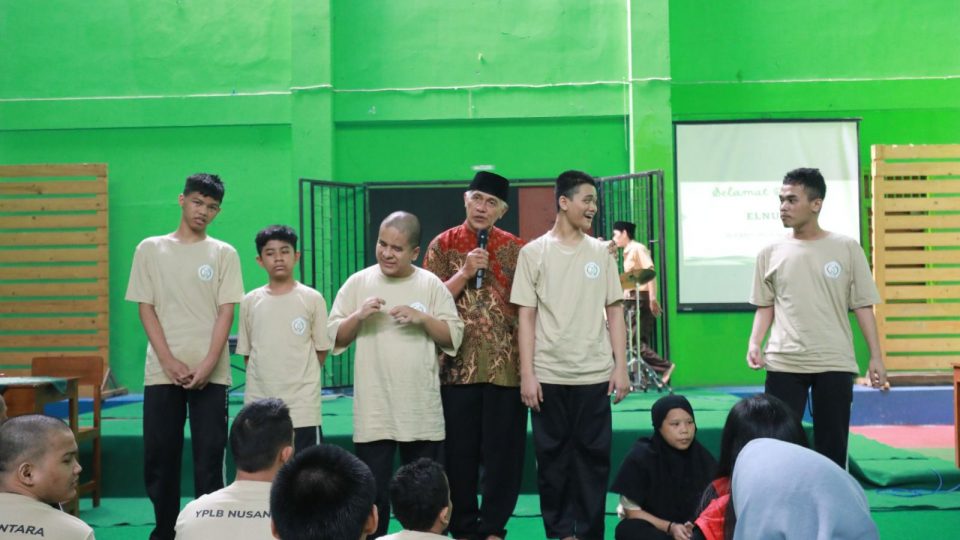 Elnusa Tebar Manfaat Energi Positif Kepada Siswa Sekolah Luar Biasa