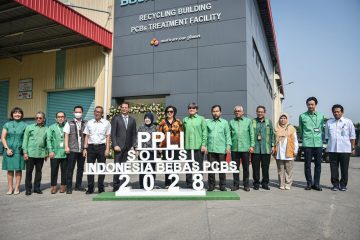 Musnahkan Limbah Trafo dan Kapasitor Listrik, KLHK Resmikan Fasilitas Pengelolaan PCBs Non Thermal Pertama di Indonesia