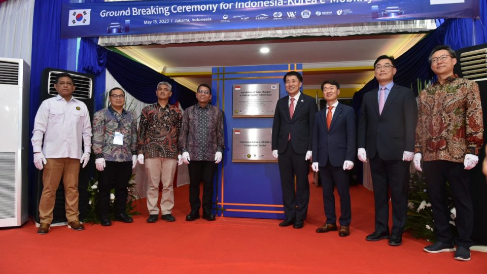 Korea Selatan Bangun Service Center Kendaraan Listrik di Indonesia