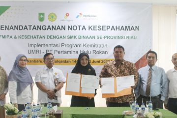 PHR-UMRI Kolaborasi Pembinaan Sekolah Bidang Kimia