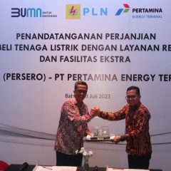 Pertamina Energy Terminal dan PLN Teken Perjanjian Jual Beli Listrik Terminal BBM Pulau Sambu