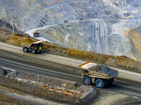Direksi Amman Mineral Mundur, Tunggu Restu RUPST