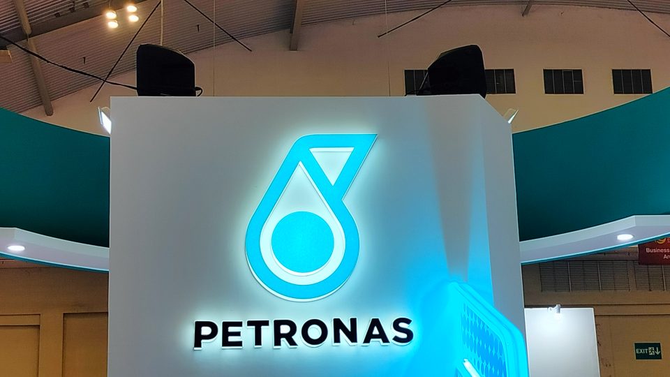 Petronas Jadi Pemenang Lelang Blok Bobara di Papua Barat