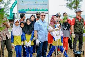 Perisai Bumi Cegah Abrasi, Cara Pertamina Gas West Java Area Jaga Kelestarian Pantai