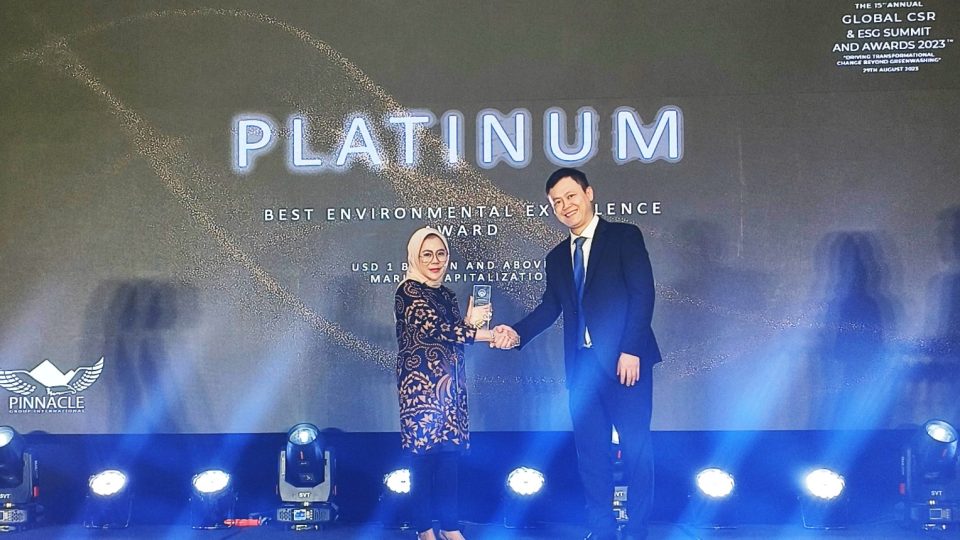 Pesut Mahakam dan Wasteco Raih The Annual Global CSR Awards