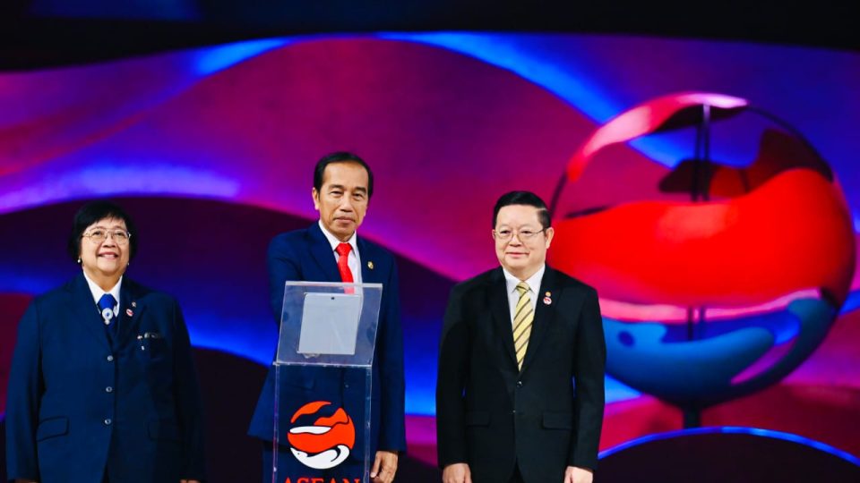 Presiden Jokowi Resmikan Pusat Koordinasi dan Kendali Asap Lintas Batas ASEAN