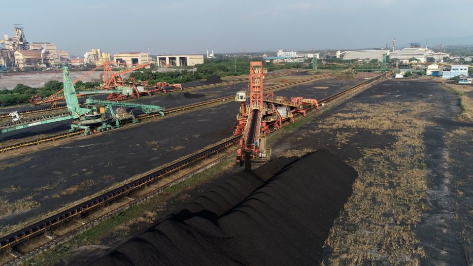 PLN EPI Uji Coba Pasok Coal Blending untuk PLTU Jawa 7