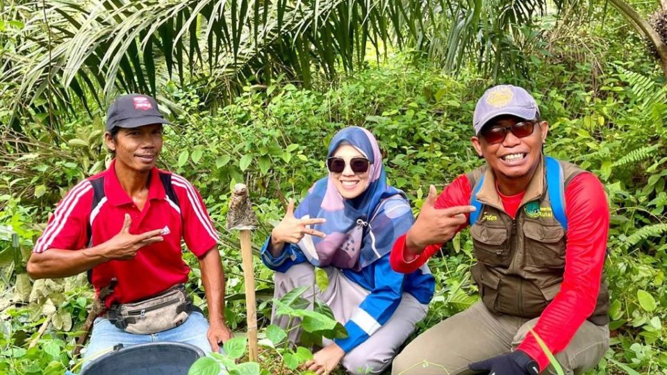 Pertamina Gas Tanam Pohon Endemik di Taman Nasional Kutai