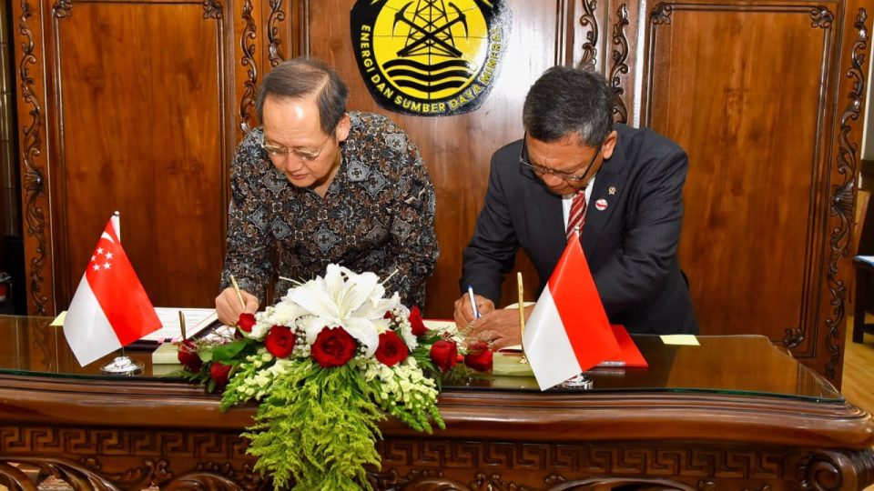 Ekspor Listrik ke Singapura, PLN Ditunjuk Kembangan Interkoneksi Jaringan Listrik Lintas Batas Negara