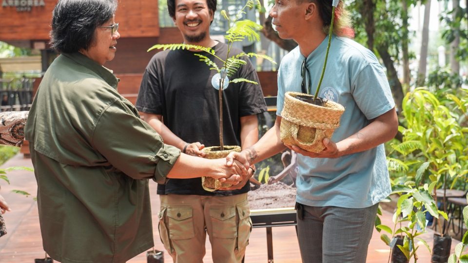 Tekan polusi dan Peningkatan Serapan Karbon, Menteri LHK Dukung Konversi Motor Elektrik