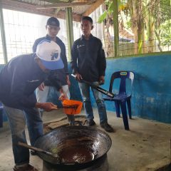 Jaga Tradisi Leluhur Berbuah Rezeki dari Gula Aren