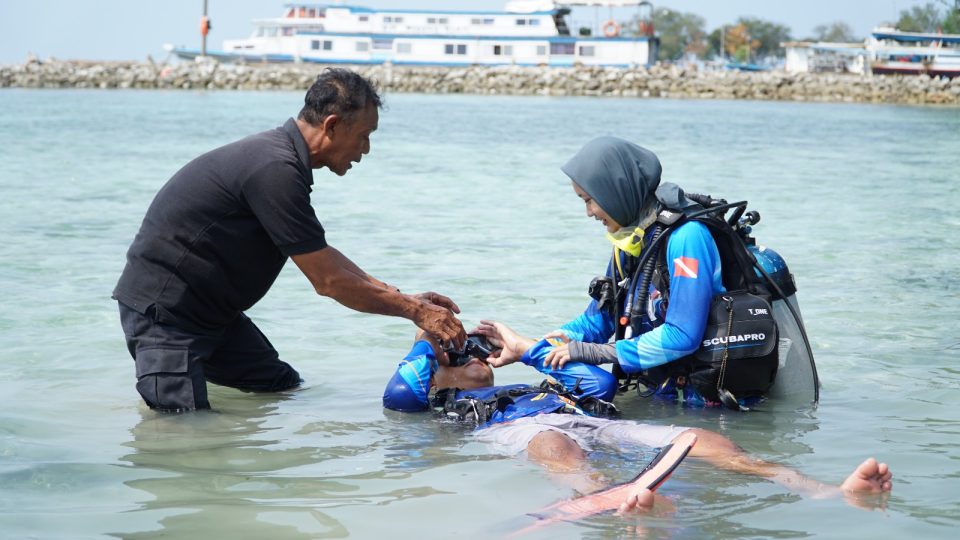 Nusantara Regas Gelar Pelatihan dan Sertifikasi Selam 