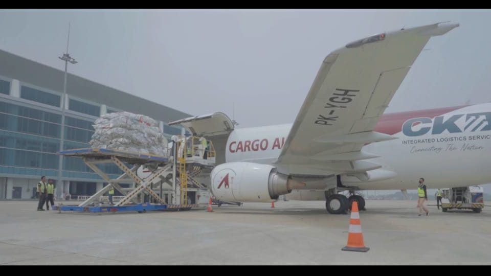 Dukung Logistik Industri Pertambangan dan Migas, ABM Investama Perkuat Bisnis Kargo Udara