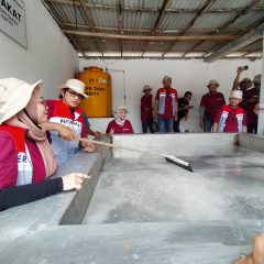 Dorong Produksi Garam Rakyat dan Kesadaran Lingkungan, PHE WMO Kembangkan Inovasi Salt Center Terintegrasi di Desa Banyusangka