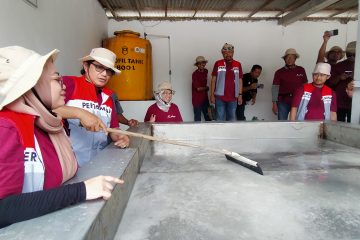 Dorong Produksi Garam Rakyat dan Kesadaran Lingkungan, PHE WMO Kembangkan Inovasi Salt Center Terintegrasi di Desa Banyusangka