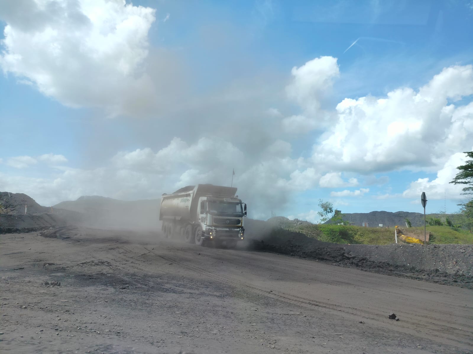 Pemerintah Baru Setujui Sebagian RKAB Batu Bara, Volume Produksi Capai 300 Juta Ton