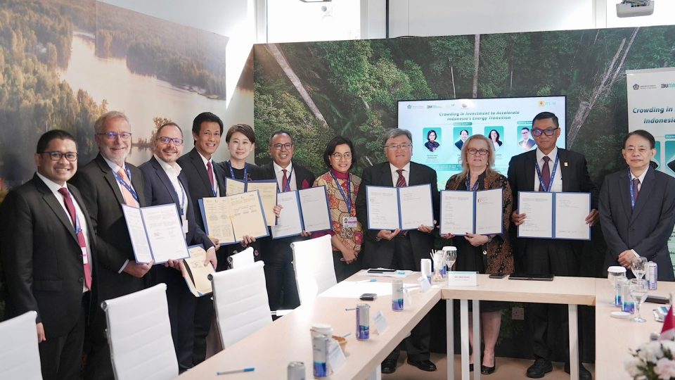 PLN Teken Empat Kesepakatan Kerja Sama Strategis Termasuk Pembangunan Jaringan Listrik  Antar Pulau