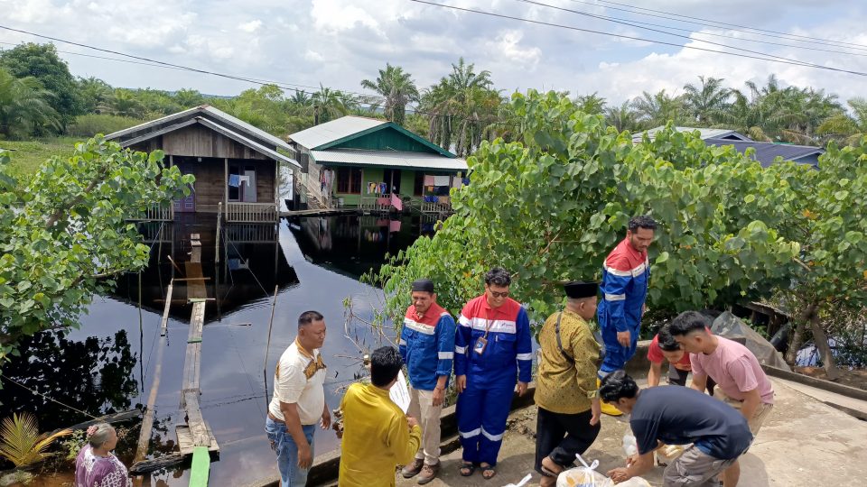 Peduli Warga  Terdampak Banjir, Pertagas Salurkan Bantuan