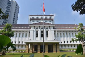 Menteri ESDM Diungsikan dari Kantornya, Ada Apa? 