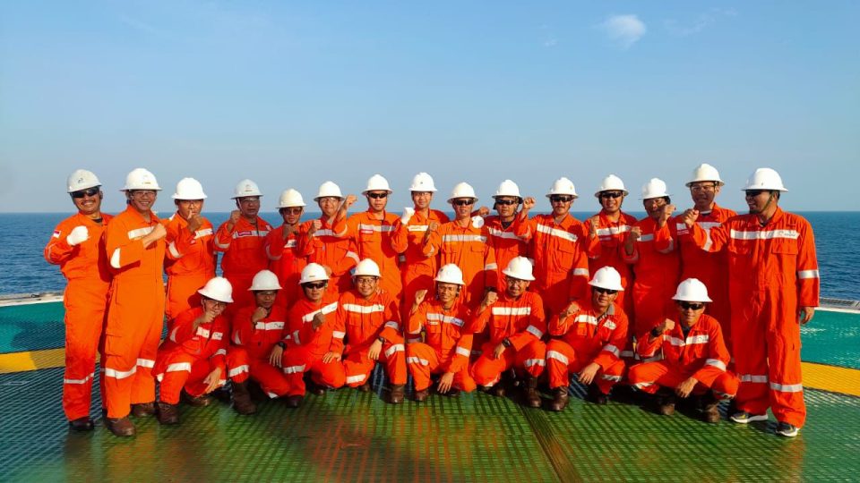 Dedikasi Perwira Elnusa Tetap Bekerja Jaga Pasokan Energi di Momen Idul Fitri