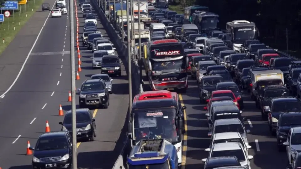 Pemudik Mulai Bergerak, Pemerintah Minta Pertamina dan PLN Antisipasi Lonjakan Konsumsi Energi