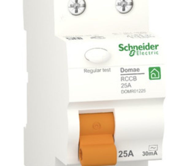 Kenali Bahaya Kelistrikan Di Musim Hujan Badai