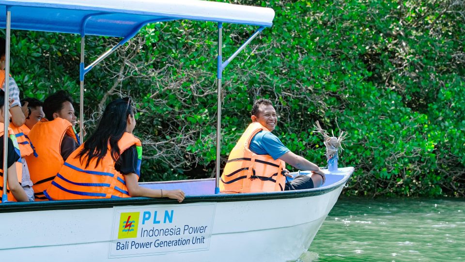 Budidaya Mangrove Rintisan PLN Indonesia Power Buat Ekonomi Bergeliat