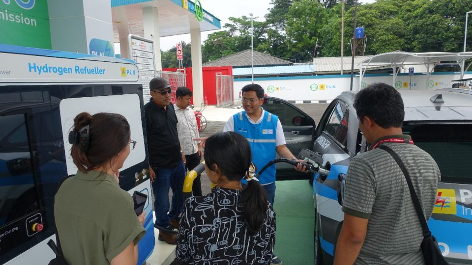 Profesional Muda YSEALI PFP Lakukan Benchmarking ke Hydrogen Refueling Station PLN Indonesia Power UBP Priok