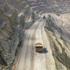 Semester I 2024, Laba Bersih Amman Melonjak 300%