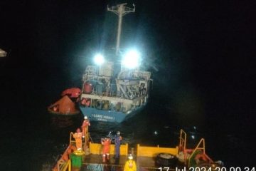 Tim PHE ONWJ Selamatkan 18 Awak Kapal Karam di Perairan Kepulauan Seribu