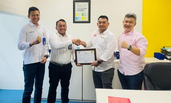 Kantongi Renewable Energy Certificate di 27 Cabang dan Site, United Tractors Tekan Emisi 5.109 tonCO2eq